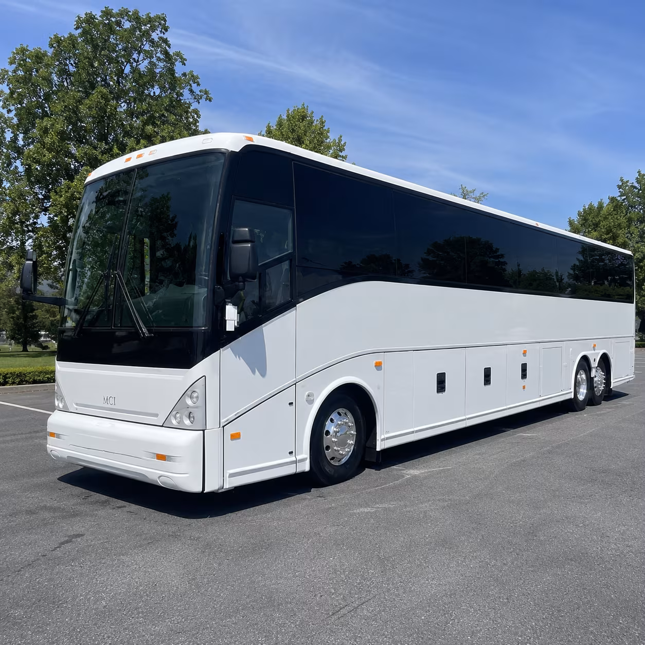 charter buses to chase field and footprint center for diamondbacks and suns games