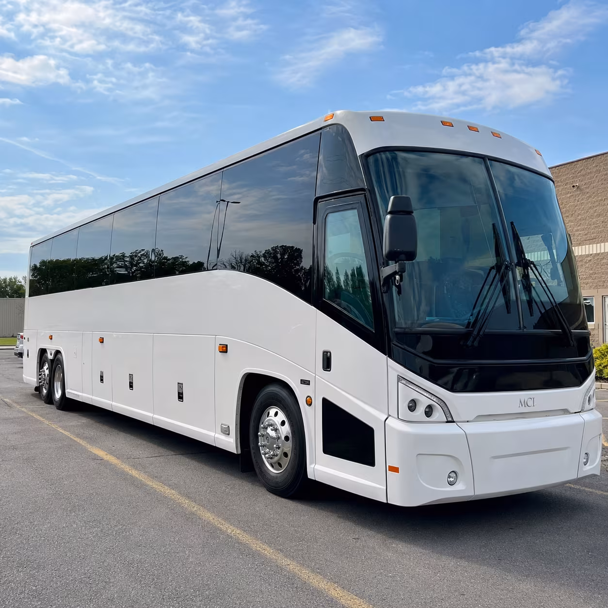 sporting event shuttle buses to cardinals suns and diamondbacks games